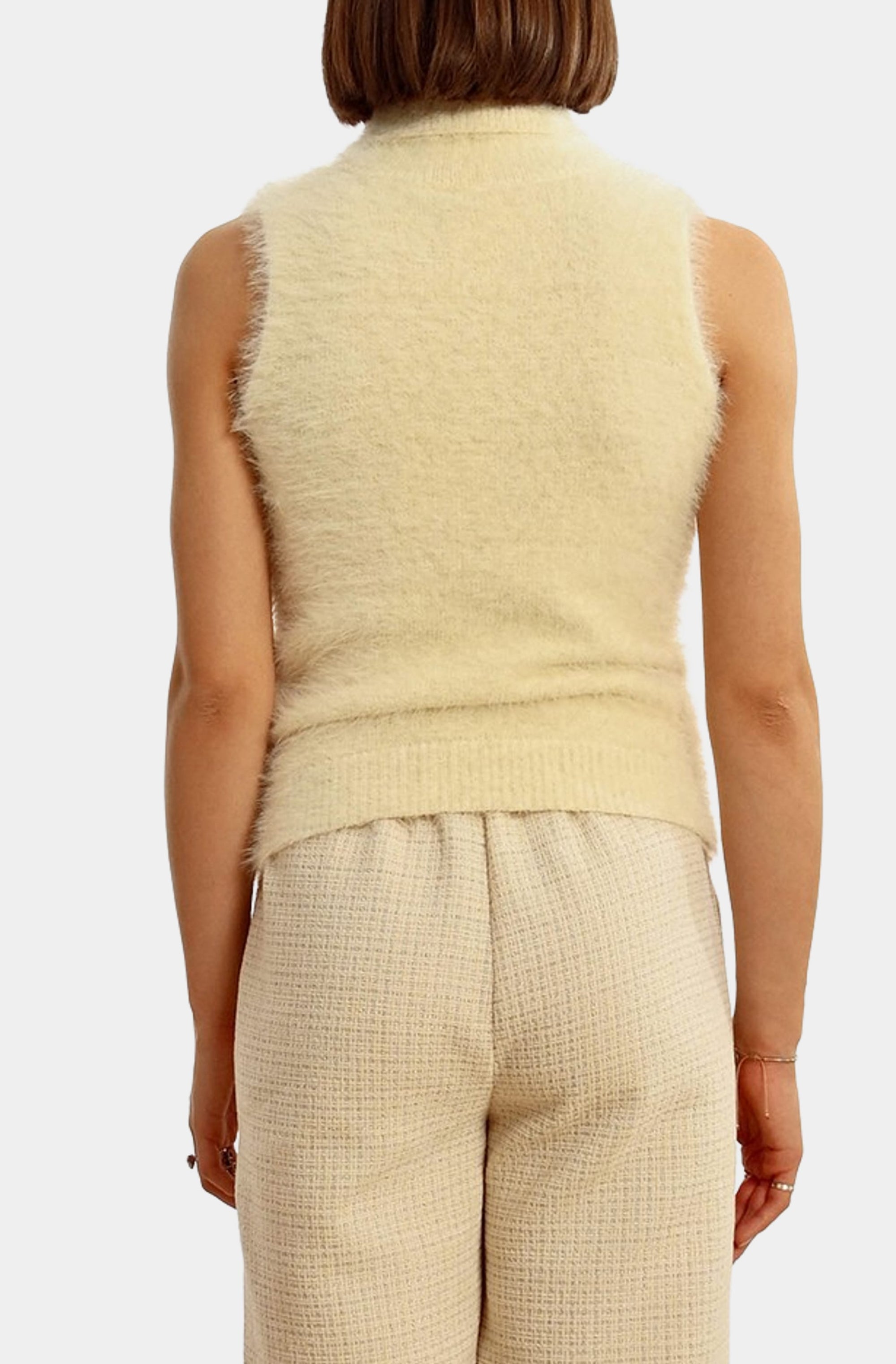 Young Ladies Knitted Sleeveless Sweater